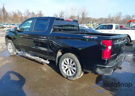 2019 Chevrolet Silverado 1500 Custom z USA, uszkodzony, nr VIN 3GCUYBEF6KG289743